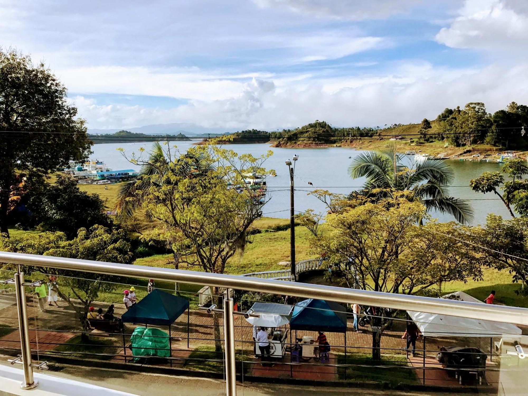 Aptos Vista Al Embalse, Frente Al Lago, Restaurantes, Bares Guatapé Rom bilde